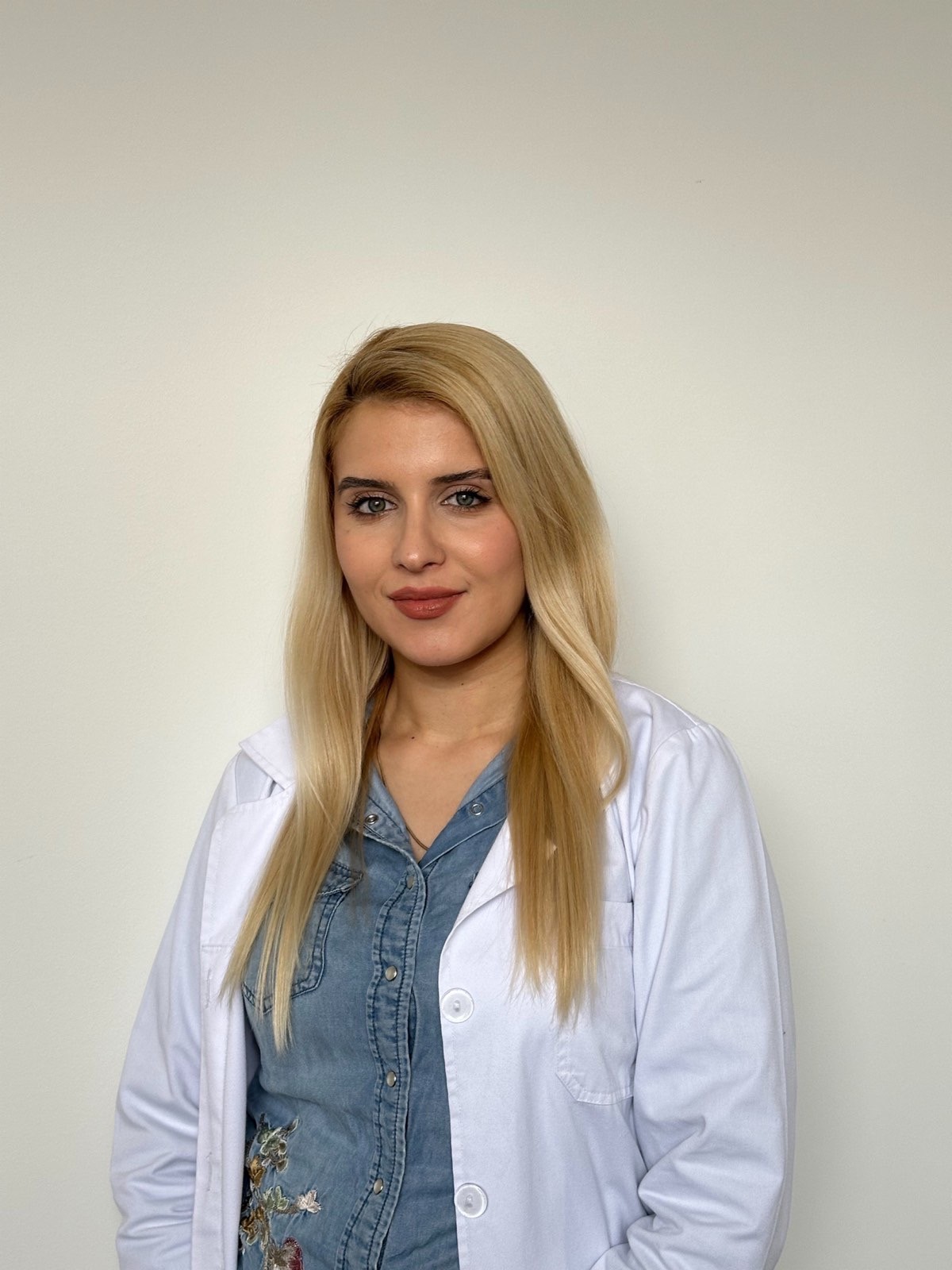 Elena Trpchevska profile photo
